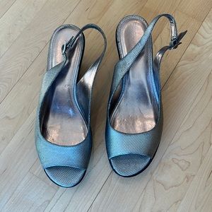 Calvin Klein New silver size 8 Sandals